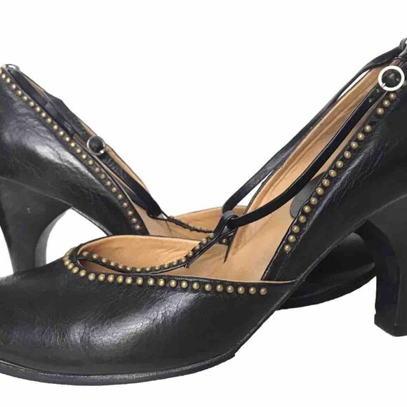 Calleen Cordero Hand Made Black Heels Brass Studs - Picture 5 of 6